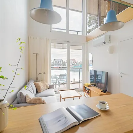 Penthouse Lighthouse Z Prywatna Sauna Surfingbird Apartamento *