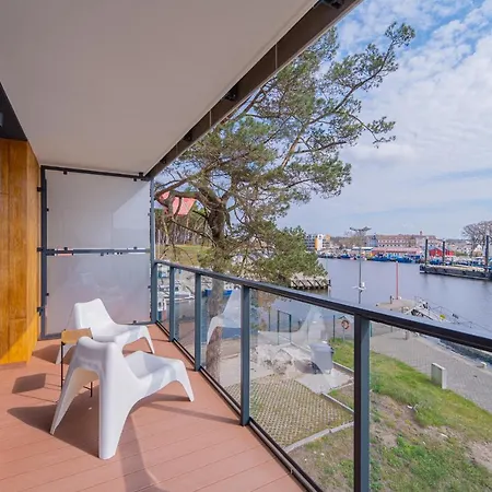 Penthouse Lighthouse Z Prywatna Sauna Surfingbird Mrzeżyno