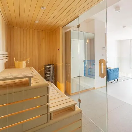 Apartment Penthouse Lighthouse Z Prywatna Sauna Surfingbird