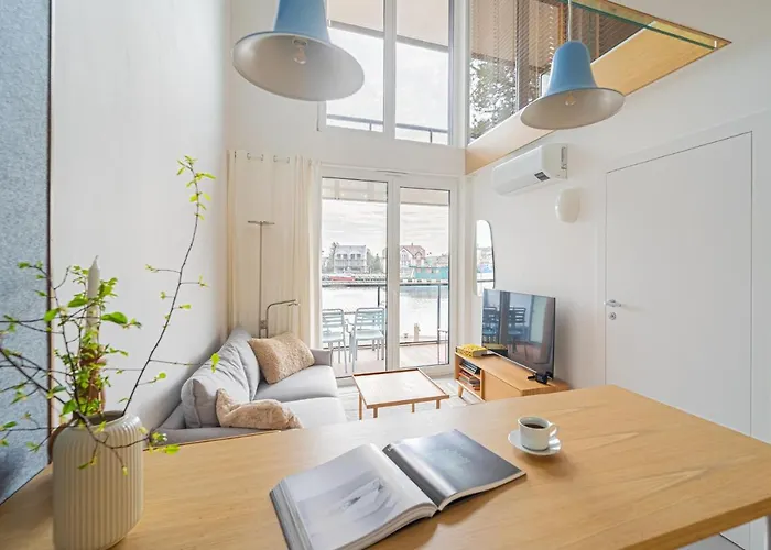 Penthouse Lighthouse Z Prywatna Sauna Surfingbird Apartamento *